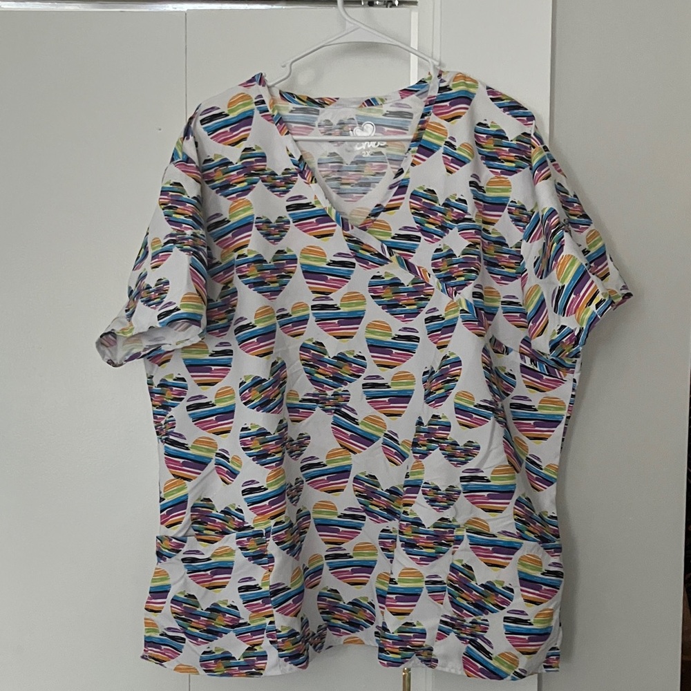 Colorful Heart Patterned V-Neck Scrub  Top
